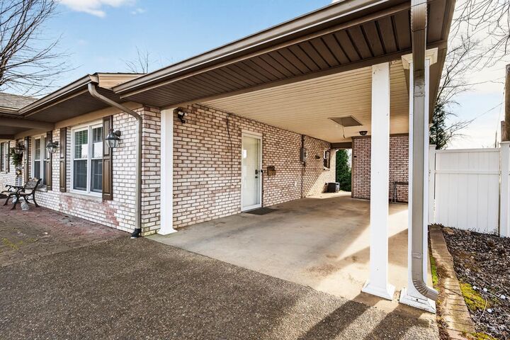 Property Photo:  2200 N Middleground  KY 42301 