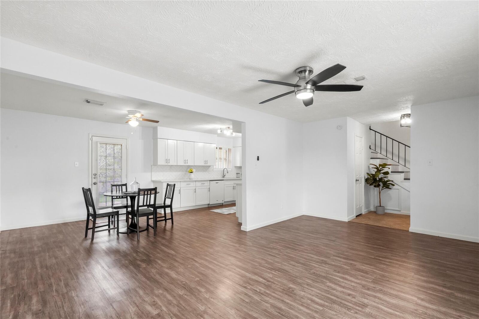 Property Photo: 417 Brookdale Drive TX 77573