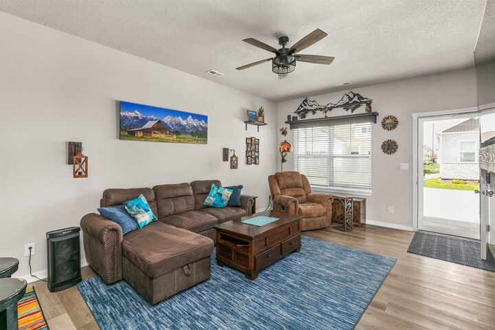 Property Photo:  2601 NW 30th Lane  IA 50023 