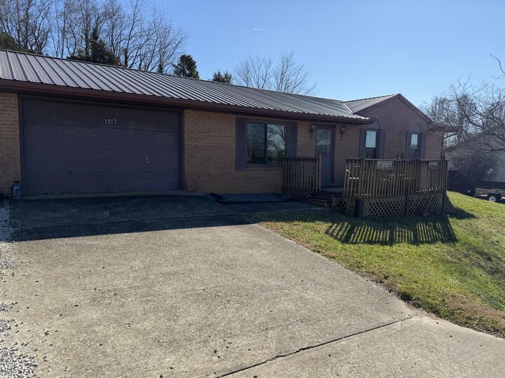 Property Photo:  1217 Oak Hill Road  KY 42503 