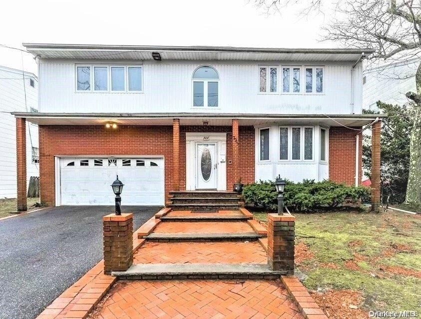 Property Photo:  723 Hungry Harbor Road  NY 11581 