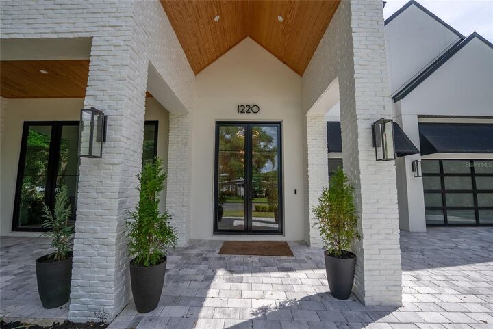 Property Photo:  1220 Delaney Park Drive  FL 32806 