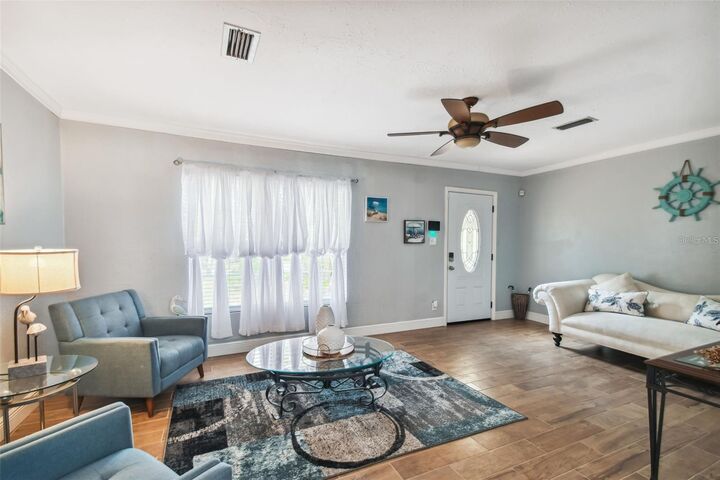 Property Photo:  3915 N Ridge Avenue  FL 33603 