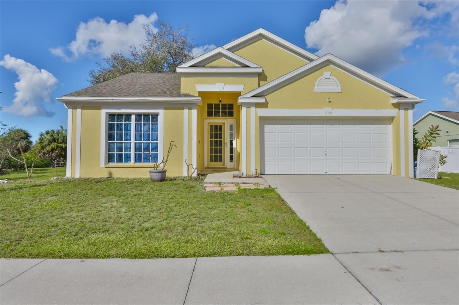 Property Photo:  219 Island Water Way  FL 33572 