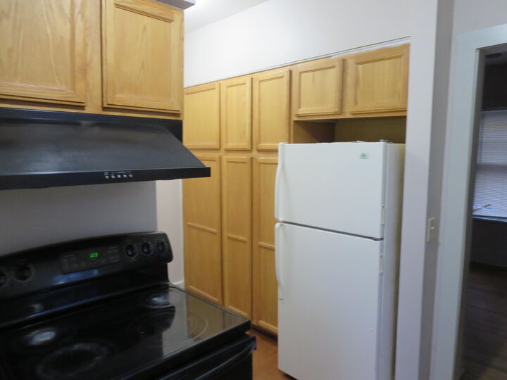 Property Photo:  1115 Woodward Avenue  MI 49007 