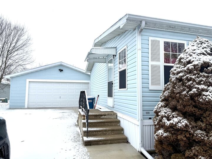 Property Photo: 3828 Idlewild Street MI 49201