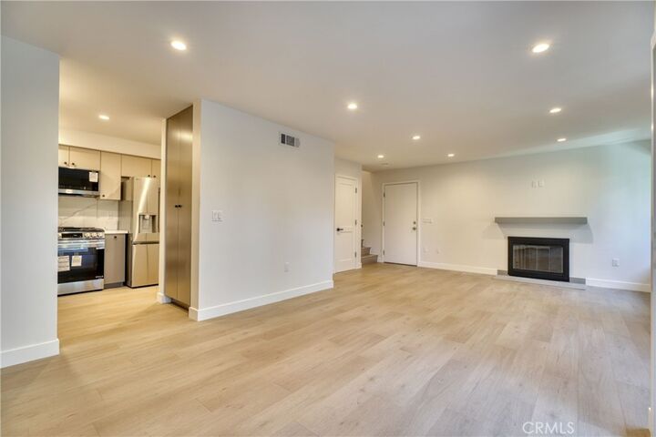 Property Photo:  22133 Burbank 1  CA 91367 