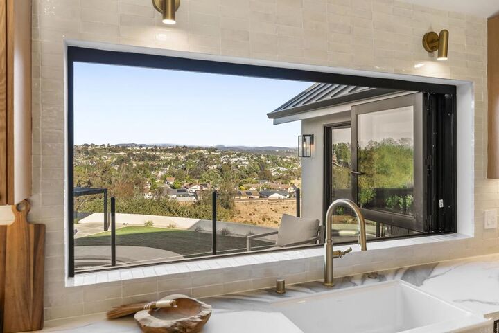 Property Photo: 3920 Holly Brae CA 92008