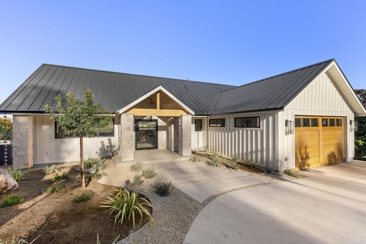 Property Photo:  3920 Holly Brae  CA 92008 