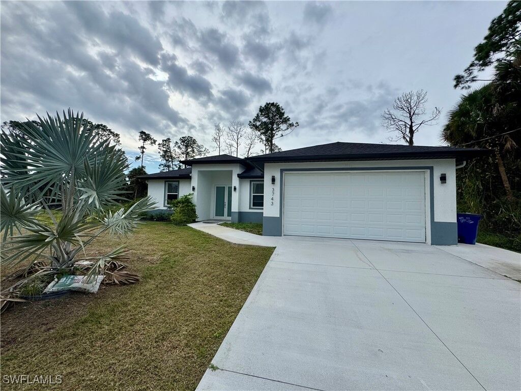 Property Photo: 3743 Kenyon Street FL 33905