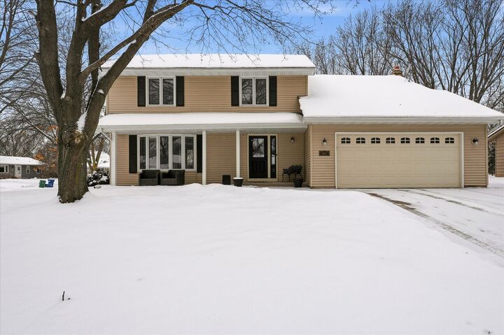 Property Photo:  10155 Pilgrim Lane N  MN 55369 