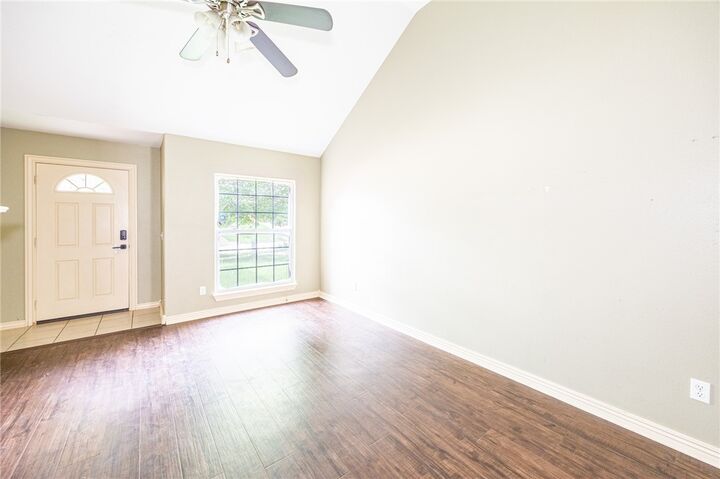 Property Photo:  286-288 Copper Oaks Drive  AR 72719 