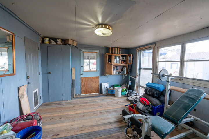Property Photo:  65665 SW 61st Street  OR 97703 