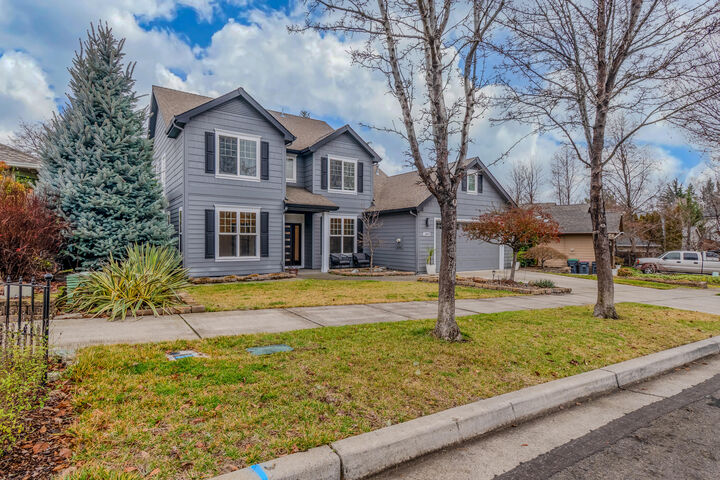 Property Photo:  2693 Kerrisdale Ridge Drive  OR 97504 