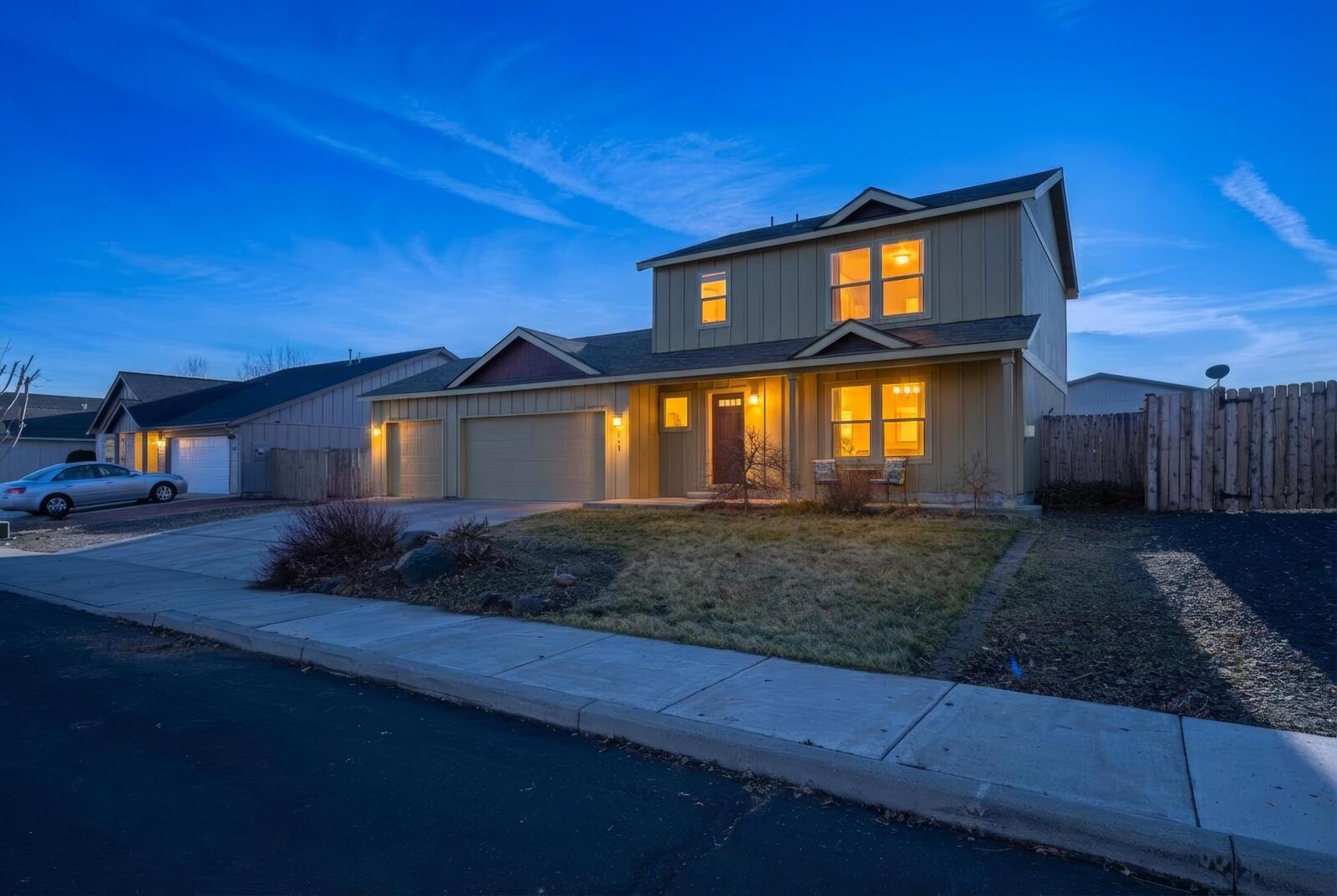 Property Photo:  2548 SW Kalama Avenue  OR 97756 