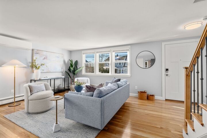 Property Photo:  266 Hunnewell Street 266  MA 02494 