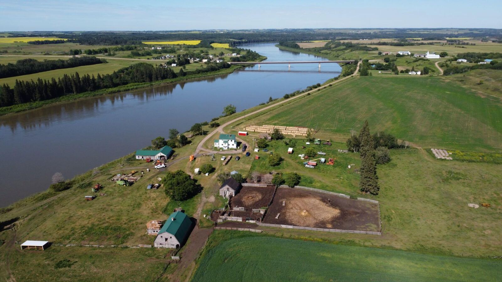 Property Photo:  121048 Twp Rd 555  AB T0B 0P0 