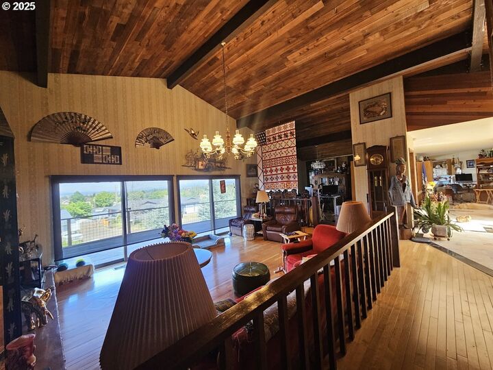 Property Photo:  1014 Roe Dr  WA 98620 