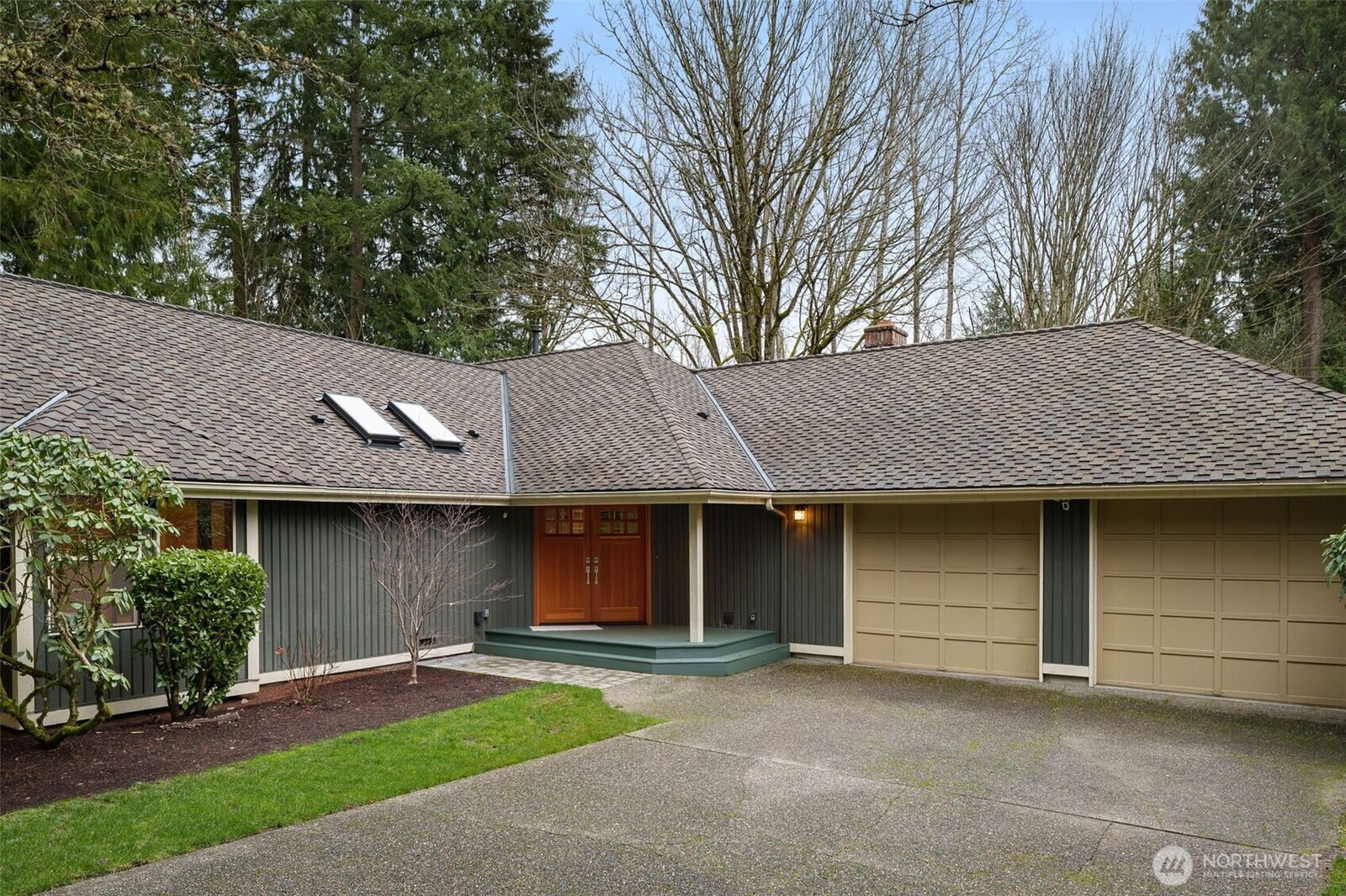 Property Photo:  4230  212th Avenue NE  WA 98074 