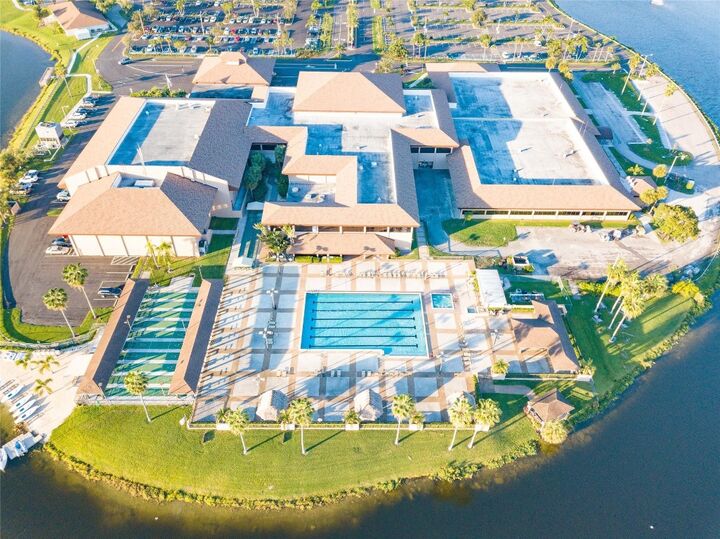 Property Photo:  300 SW 134th Way 204E  FL 33027 