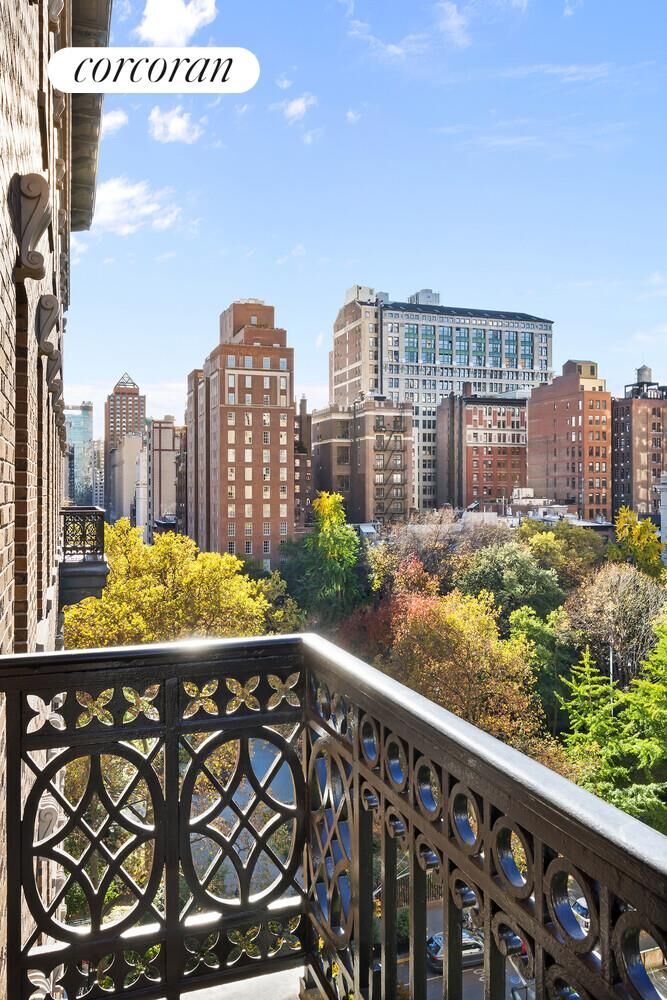 Property Photo: 1 Lexington Avenue 8/9cd NY 10010