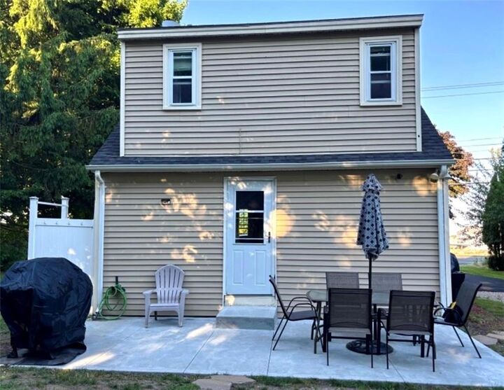 Property Photo:  844 Boston Neck Road  RI 02882 