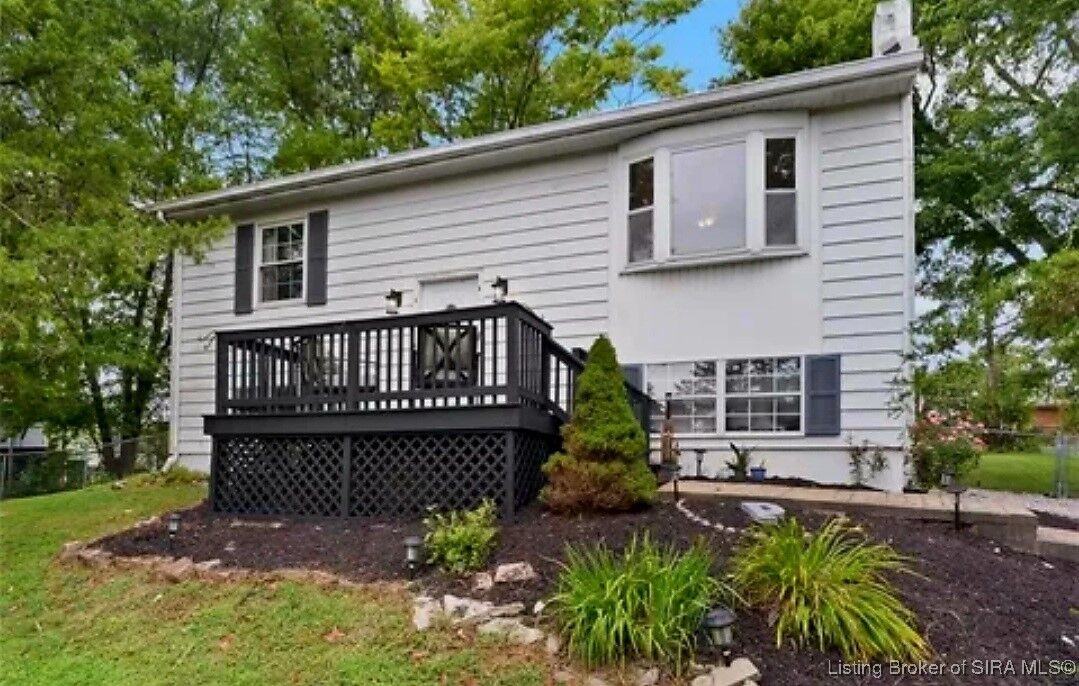 Property Photo: 9180 Robin Road IN 47122