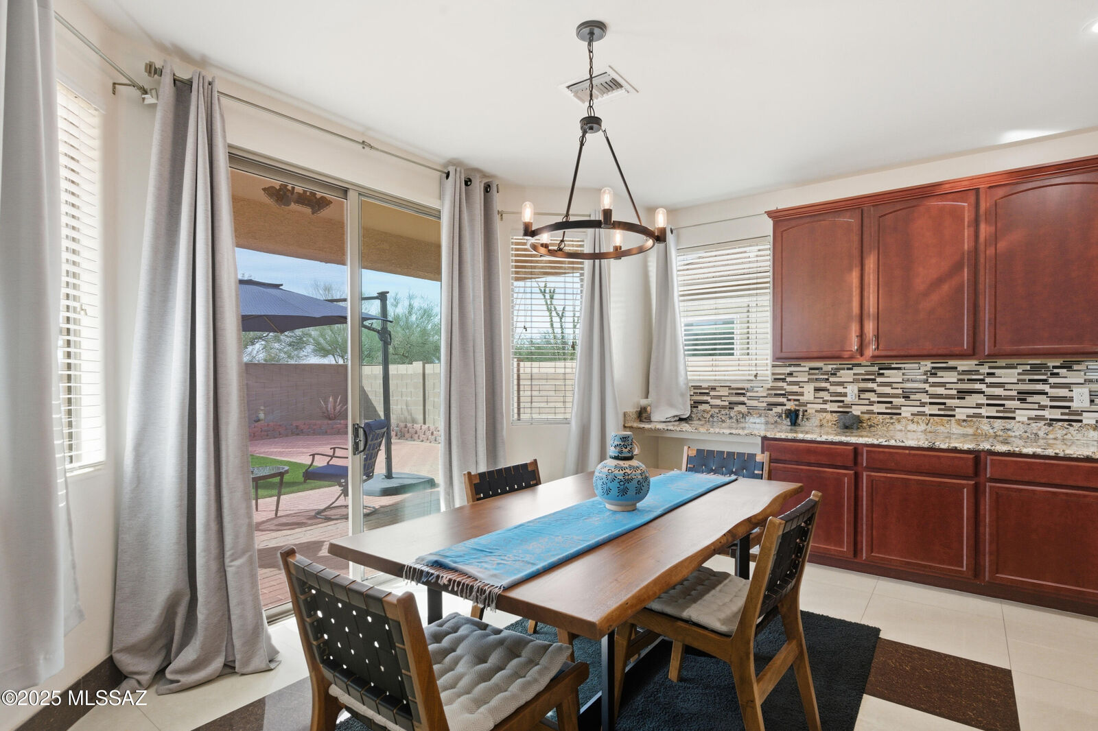 Property Photo: 12827 Bloomington Loop AZ 85755