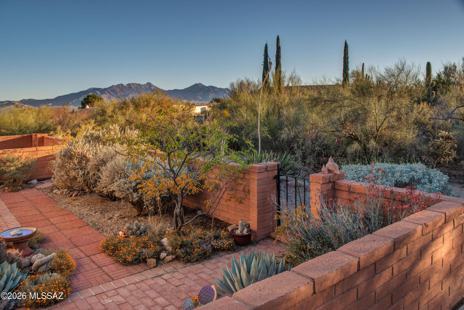 Property Photo:  1356 N Via Alamos  AZ 85614 