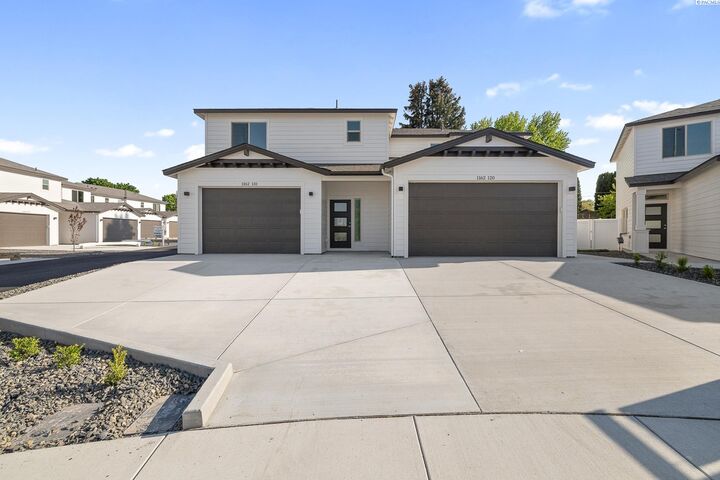 Property Photo:  1162 S Underwood Pl  WA 99337 