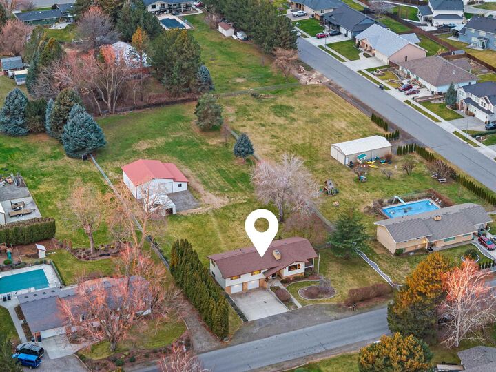 Property Photo:  10220 Maple Drive  WA 99301 