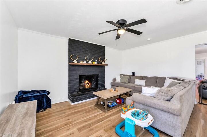 Property Photo:  359 Cartpath Road  NC 28659 