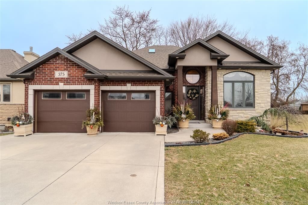 Property Photo:  375 Grondin Street  ON N9J 3R2 