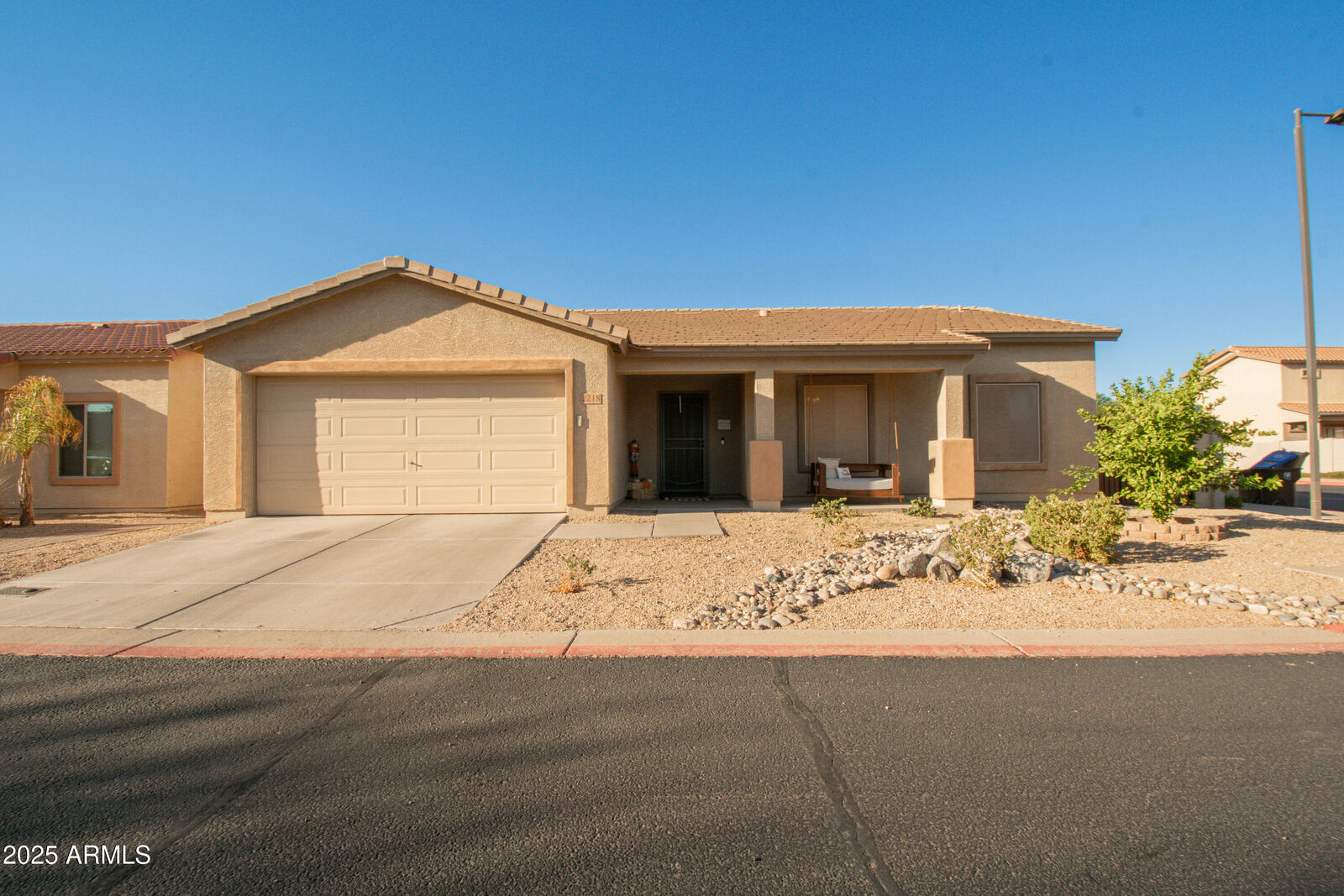 Property Photo:  2218 E Mohave Lane  AZ 85119 