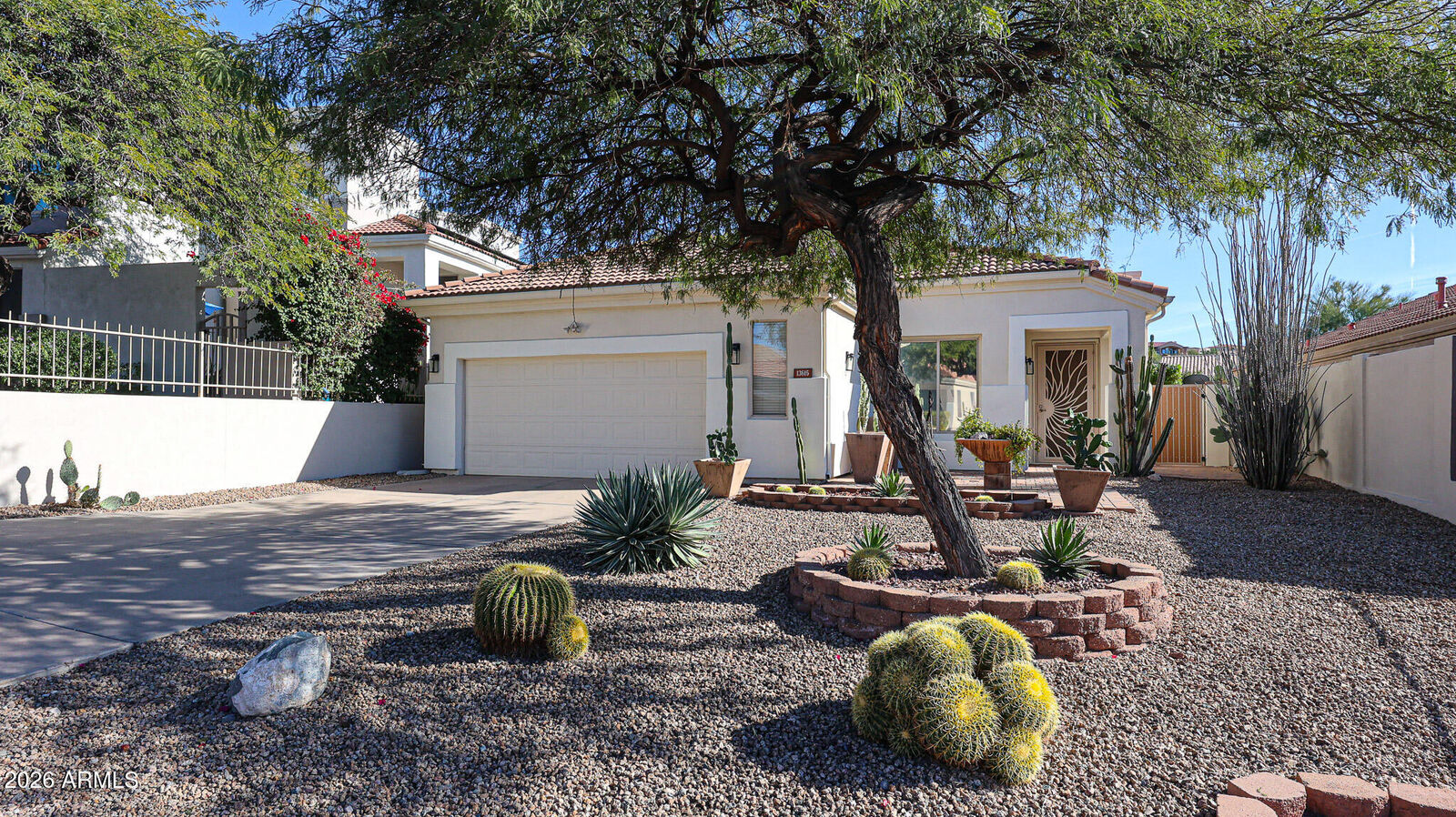Property Photo: 13615 N 12th Way AZ 85022