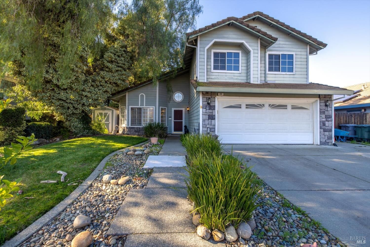 Property Photo:  206 Windjammer Court  CA 95687 