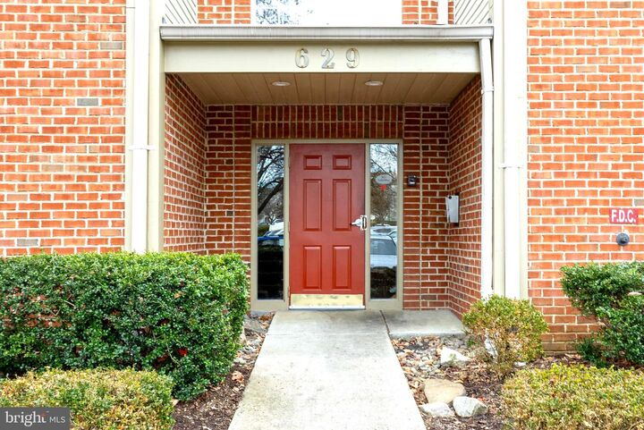 Property Photo:  629 Admiral Drive 206  MD 21401 