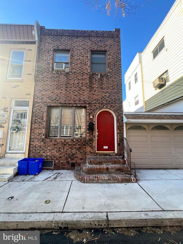 Property Photo:  2408 S Sartain Street  PA 19148 