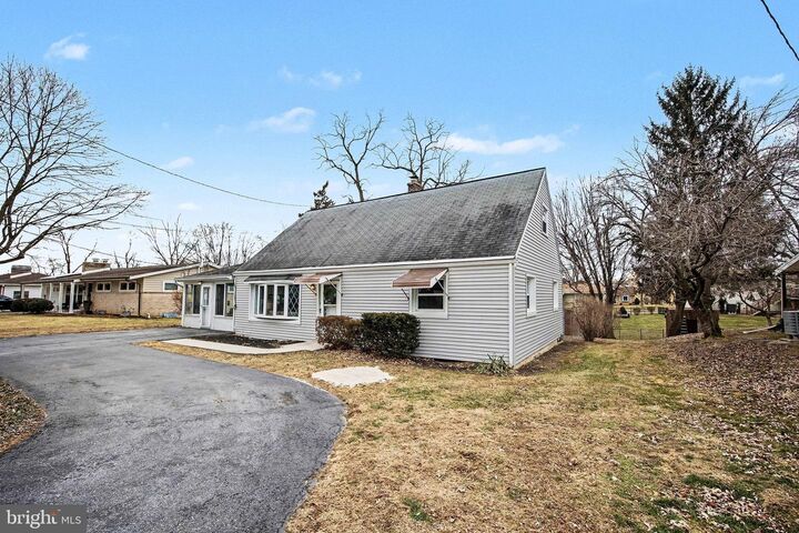 Property Photo:  1412 Ford Avenue  PA 17109 