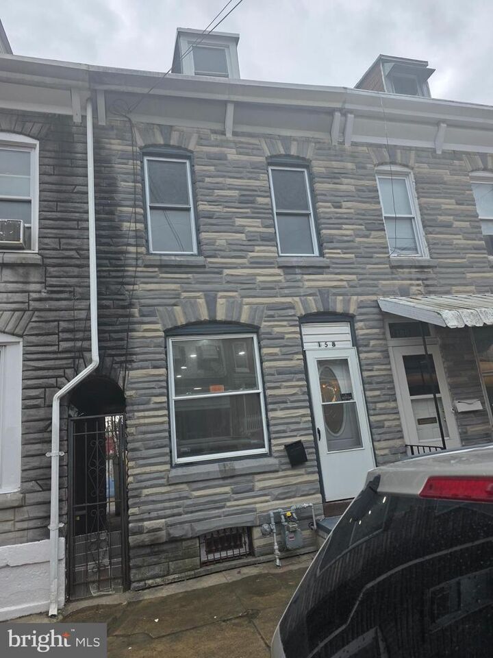 Property Photo: 158 W Green Street PA 19601