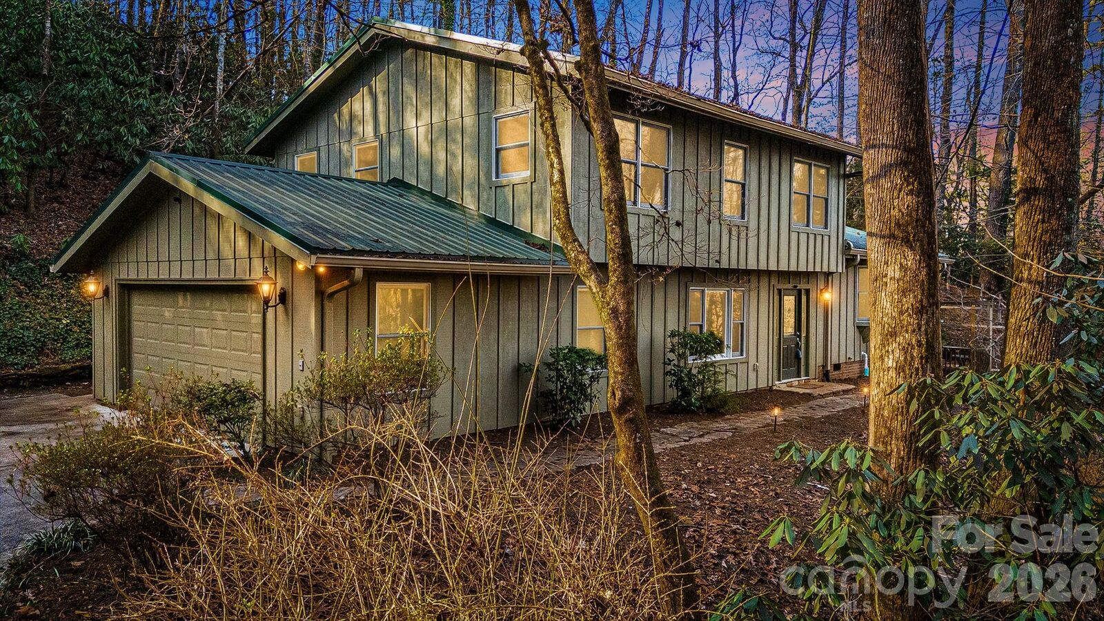 Property Photo:  522 Glen Cannon Drive  NC 28768 