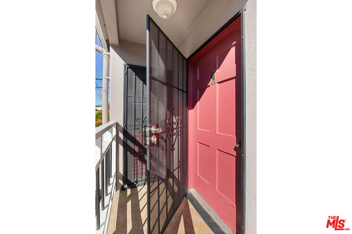 Property Photo:  2351 Cabot St  CA 90031 