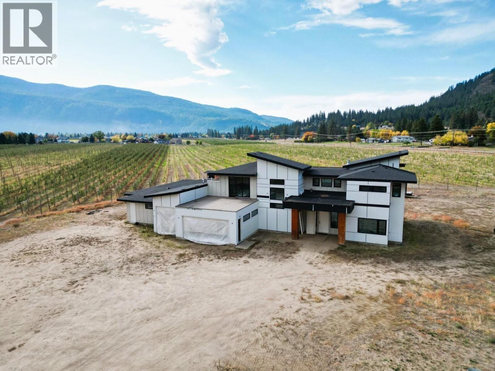 Property Photo: 8077 Donaldson Drive BC V0H 1H0