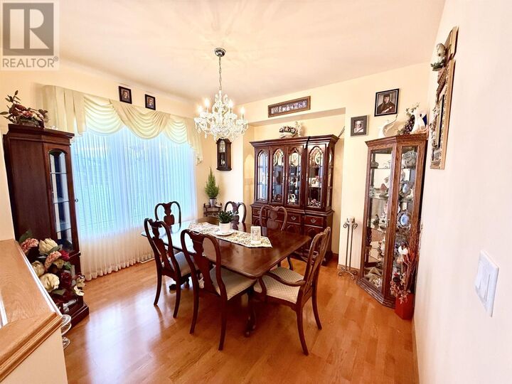 Property Photo:  16 Pine Ridge Dr  ON P9N 4H6 