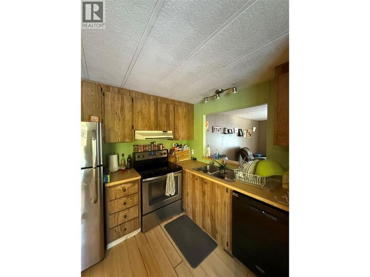 Property Photo: 1925 McDaniels Road BC V1N 4T2
