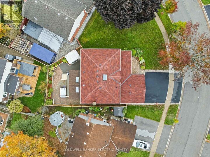 Property Photo:  86 Rollo Drive  ON L1S 7B7 