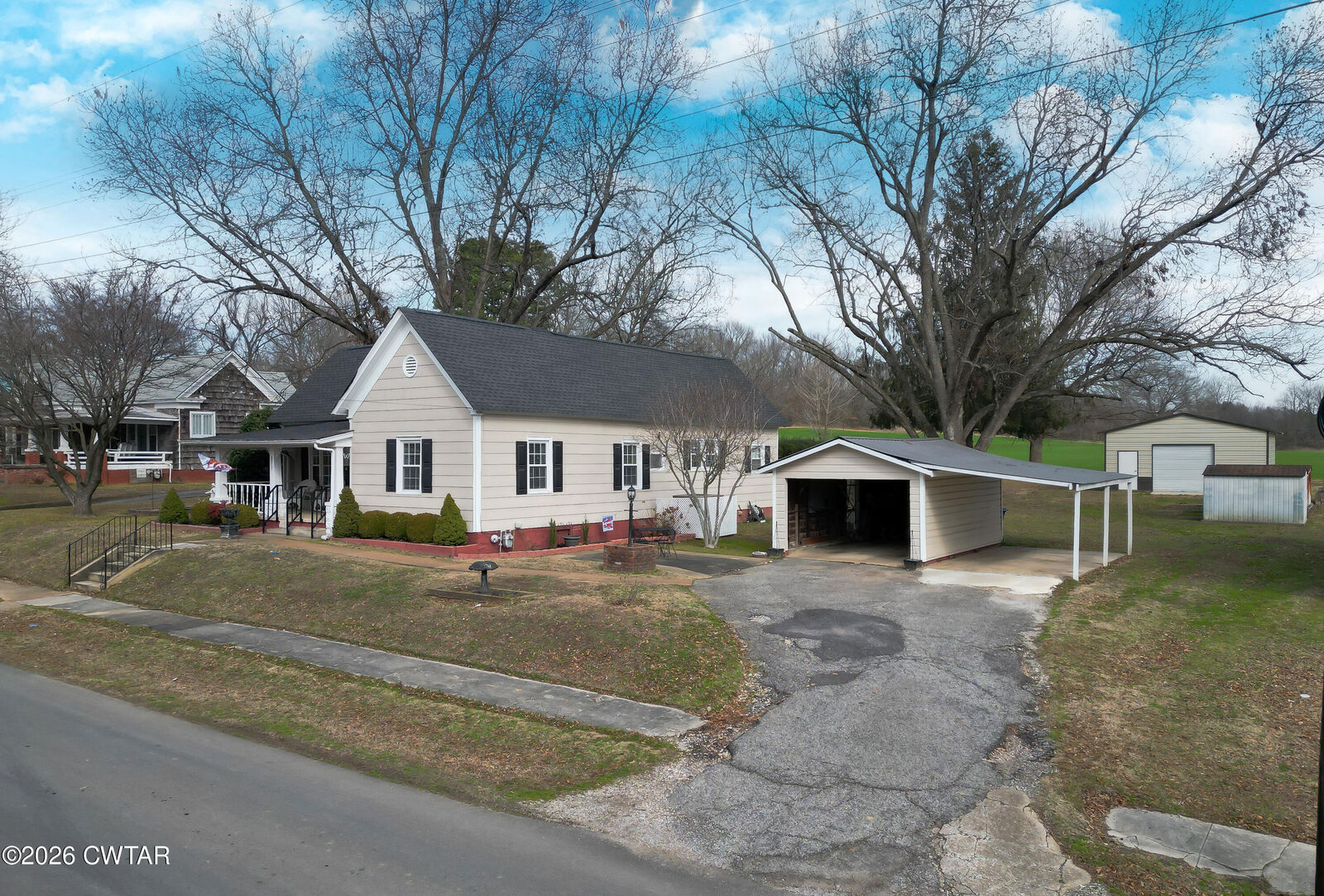 Property Photo: 273 E Main Street TN 38006