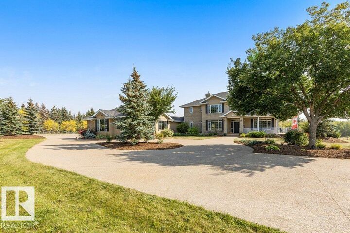 Property Photo: 26109B Meadowview Drive AB T8T 0K9