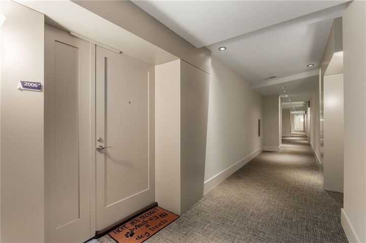 Property Photo: 3325 Piedmont Road NE 2006 GA 30305