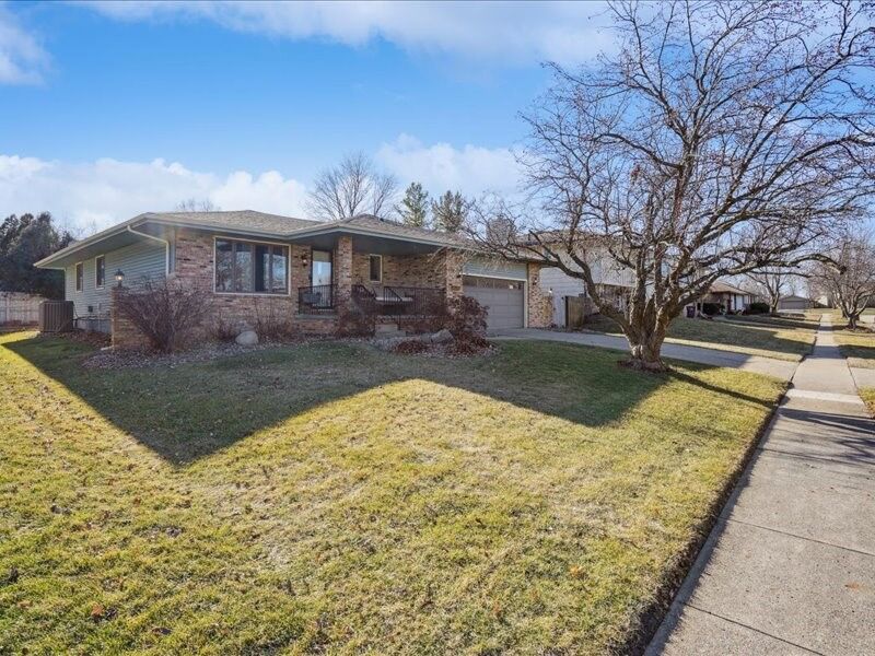 Property Photo:  2513 NW 4th Street  IA 50023 